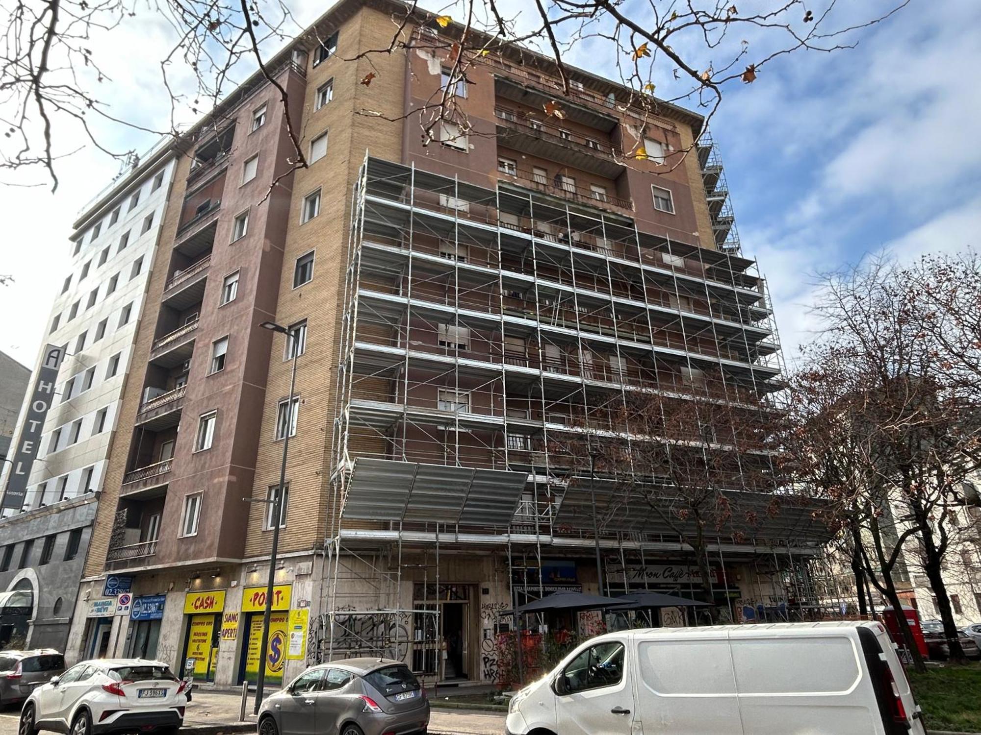 Fiore Milanese - San Siro, Fiera & City Life - Rinnovamento Facciata Palazzo In Corso Exterior photo
